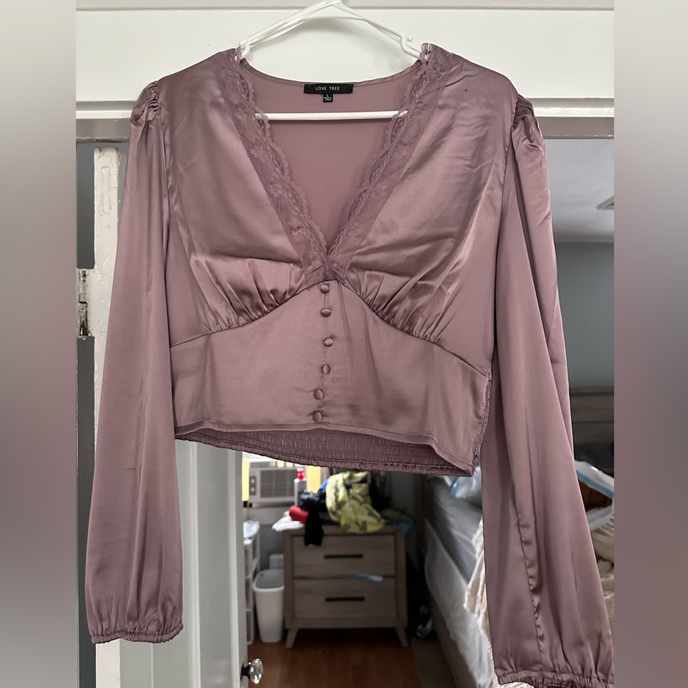 Long sleeve, silk, crop, buttons etc